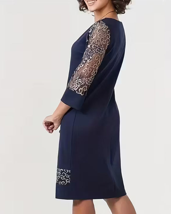 Modieuze Patchworkjurk Met Rechte Lijn