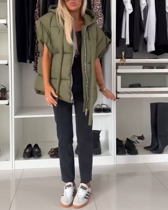 Gewatteerde jassen met capuchon, effen kleur, korte mouwen en rits