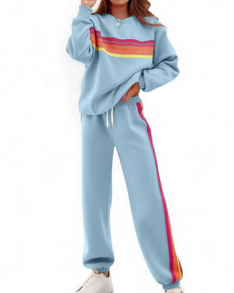 Set Kleurrijke Gestreepte Sweatshirt En Joggingbroek