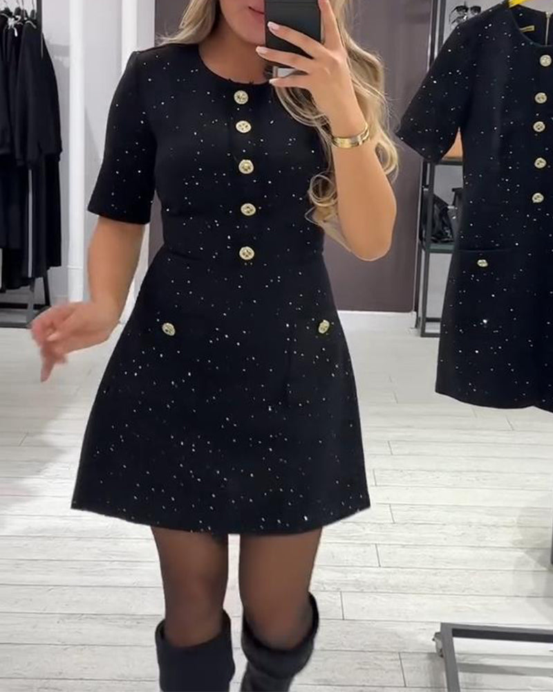 Jurk Korte Mouw Fijn Glanzende Knopen