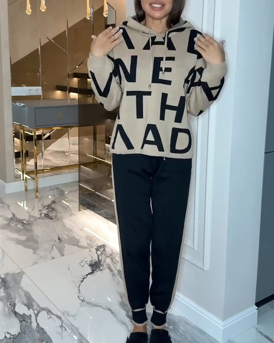 Tweedelig Setje Met Capuchon En Letterprint