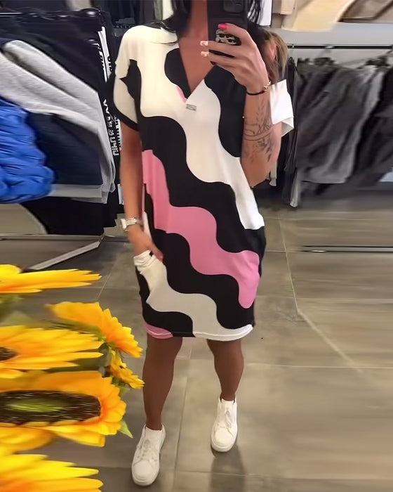 Jurk Met V-Hals En Golvend Print