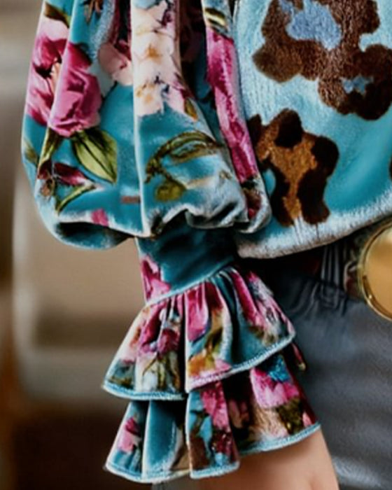 Modieuze Blouse Met Luipaardprint En Trompetmouwen