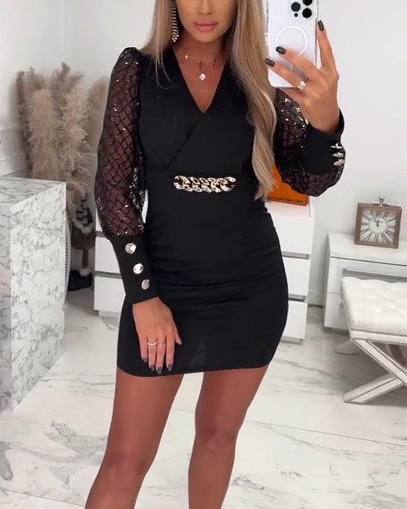 Jurk Met V-Hals Kettingknopen En Meshpatchwork