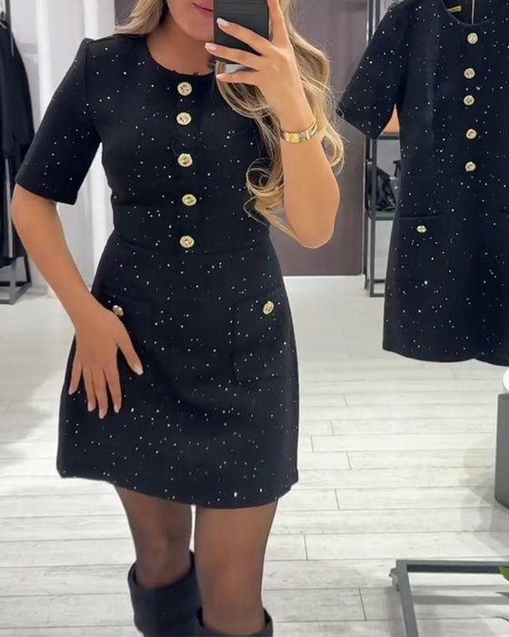 Jurk Korte Mouw Fijn Glanzende Knopen