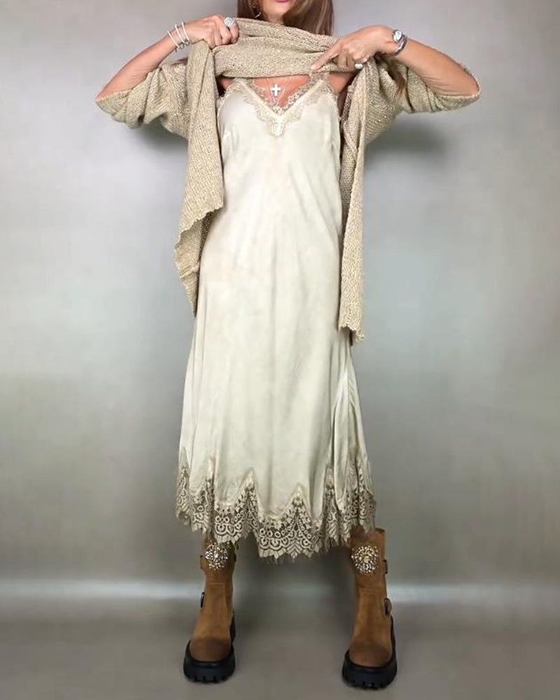 Tweedelige Set Met Gebreide Jurk En Kant Cami - Jurk