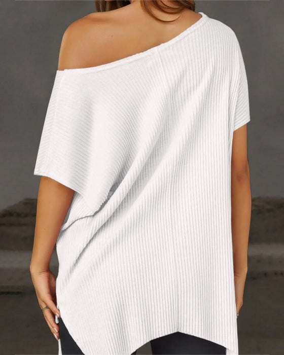 T-Shirt Onregelmatig Off-Shoulder Korte Mouw Geribbeld