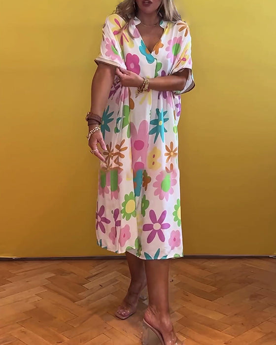 Wijde jurk met V-hals en bloemenprint