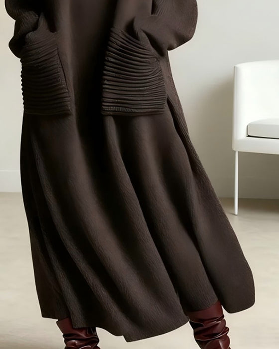 Jurk Met Hoge Hals En Zakdesign