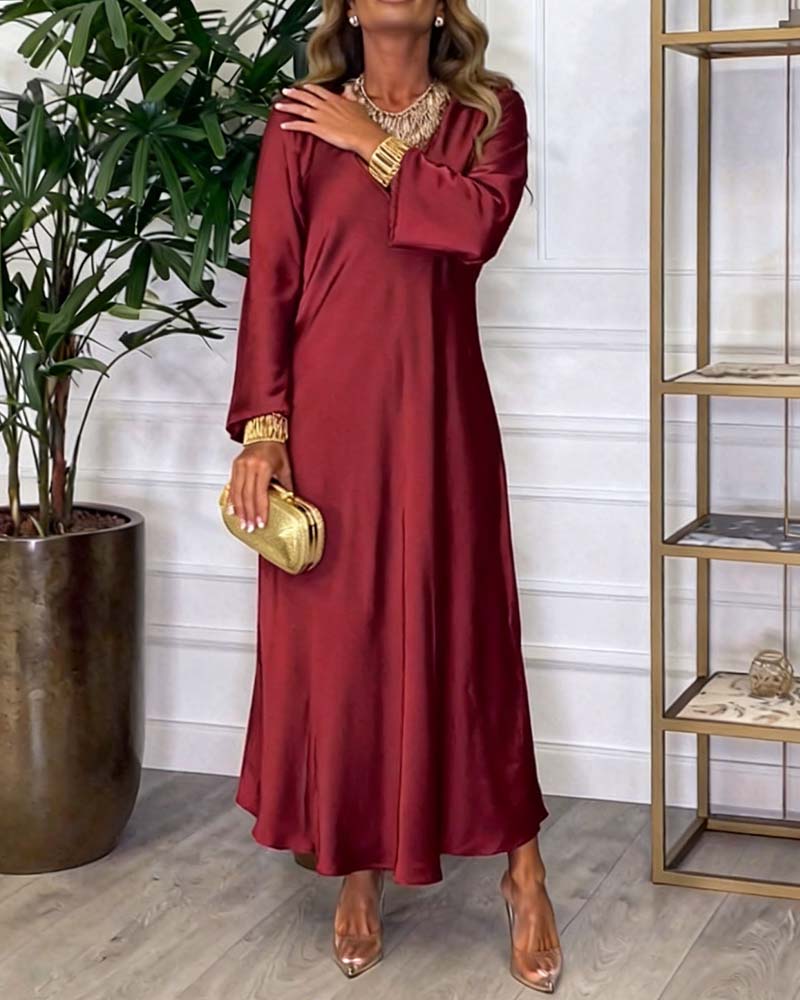 Elegante Jurk Met Lange Mouwen En V-Hals