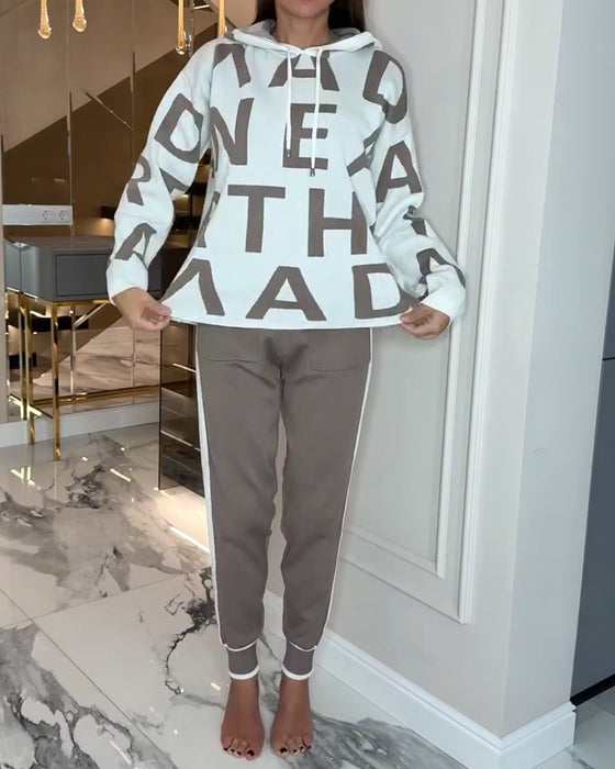 Tweedelig Setje Met Capuchon En Letterprint