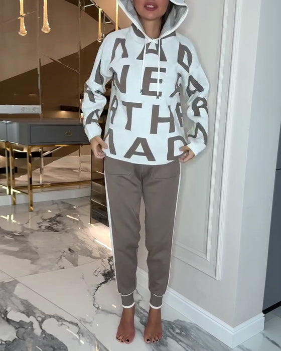 Tweedelig Setje Met Capuchon En Letterprint