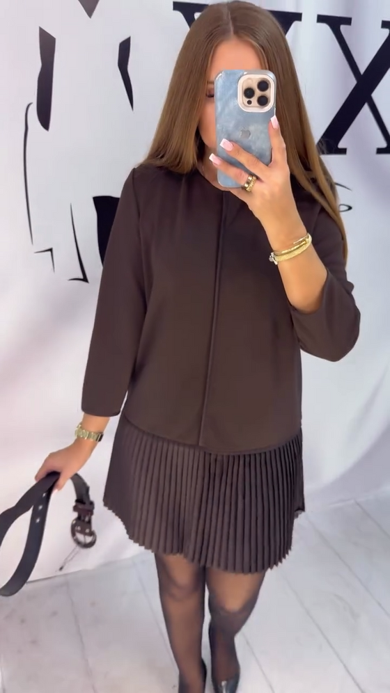 Jurk Met Driekwartmouwen En Accordeonplooien