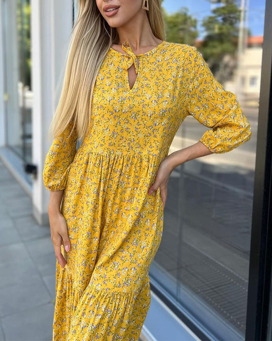 Frisse gebloemde casual jurk met plooien