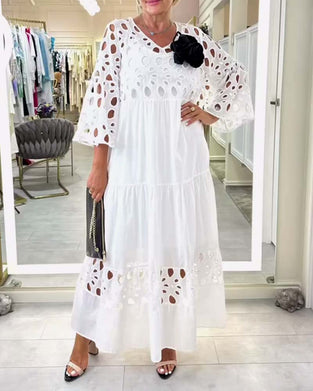 Elegante effen jurk met kanten gat