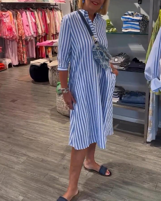 Jurk met reversknopen en strepenprint