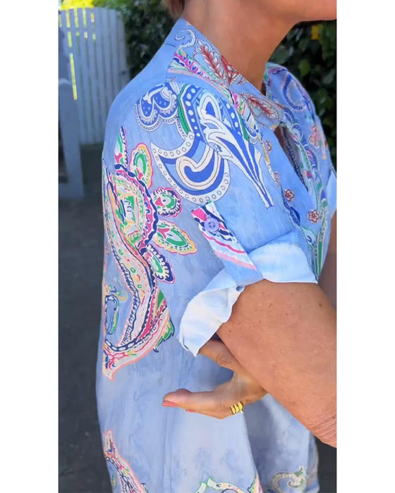 Jurk met V-hals en omslagmouwen met print