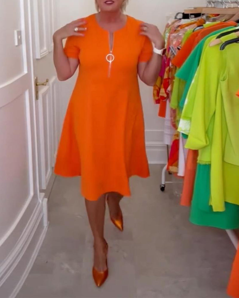 Modieuze effen kleur jurk met ritssluiting en korte mouw