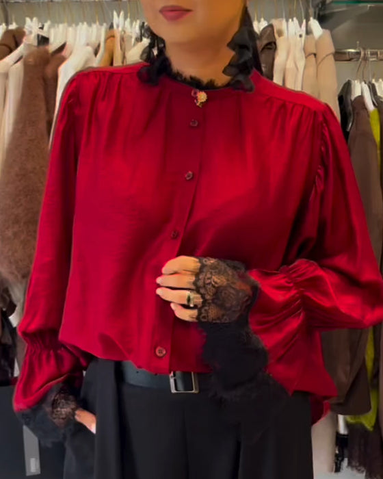 Bloes Ruchesmouw Knoopsluiting