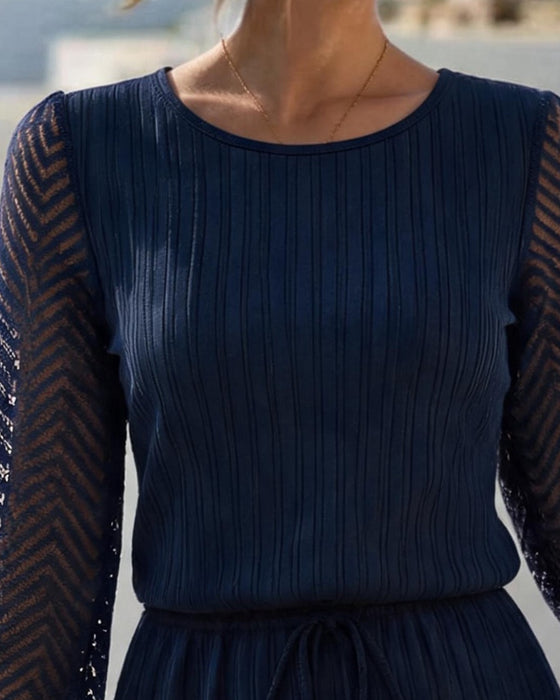 Jurk Ronde Hals Uitsnijding Lange Mouw Taille