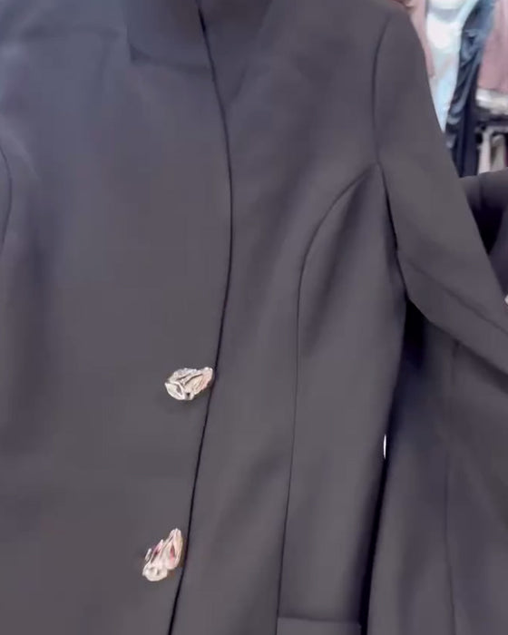 Jurk Staande Kraag Metalen Knoop Pak