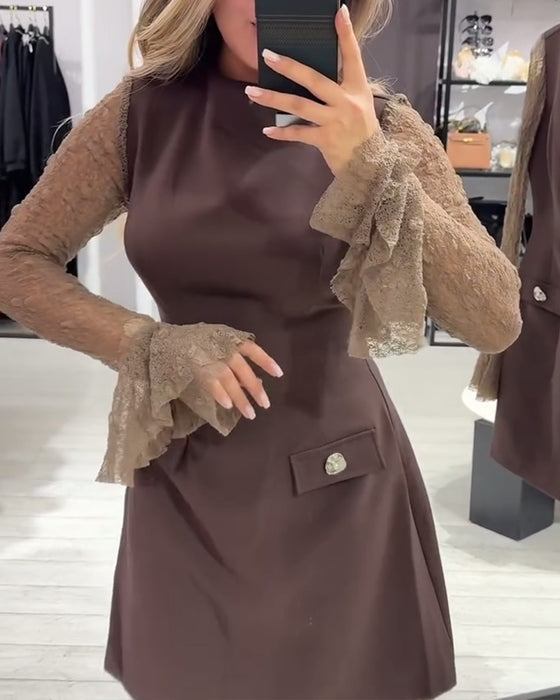 Stijlvolle En Elegante Jurk Met Klokmouwen