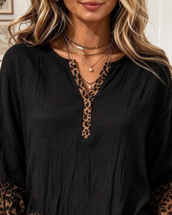 V-Hals Blouse Met Luipaardprint Paneel