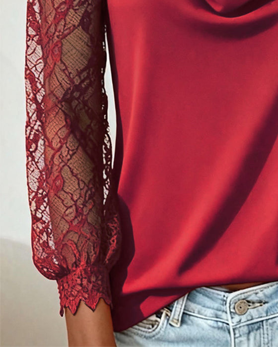 Top Met Gedrapeerde Kraag En Patchworkdetails