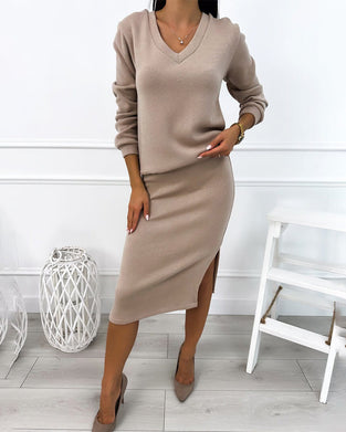 Elegante Set Met V-Hals En Midirok