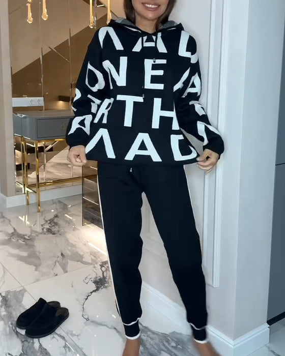 Tweedelig Setje Met Capuchon En Letterprint