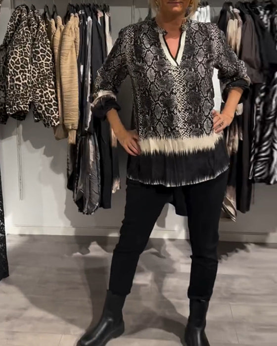 Blouse met kleurblokken met V-hals en slangenprint