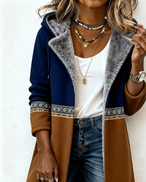 Modieuze Jas Met Capuchon En Lange Mouwen