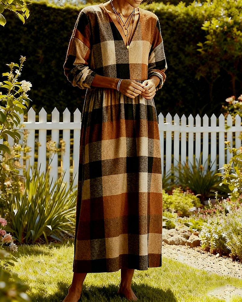 Modieuze Jurk Met Ruitpatroon En V-Hals