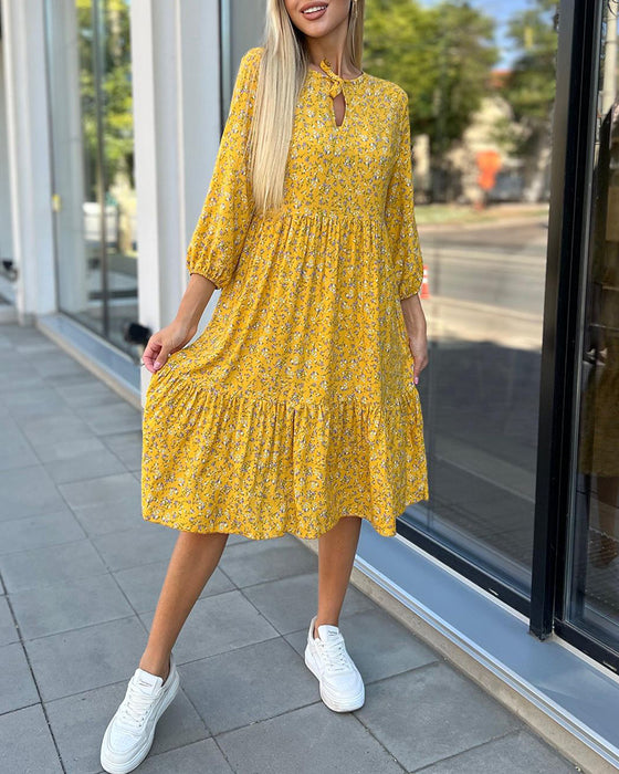 Frisse gebloemde casual jurk met plooien