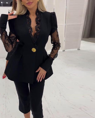 Blazer Met Kant Panel Detail, Gestructureerde Passform En Elegante Sfeer