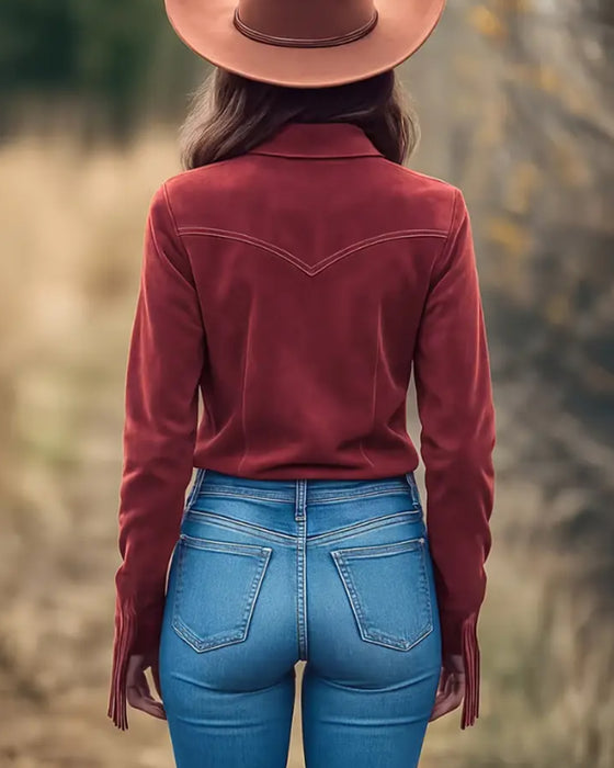 Shirt Met Lapel Kragen, Franje Zak Detail En Moderne Snijdt