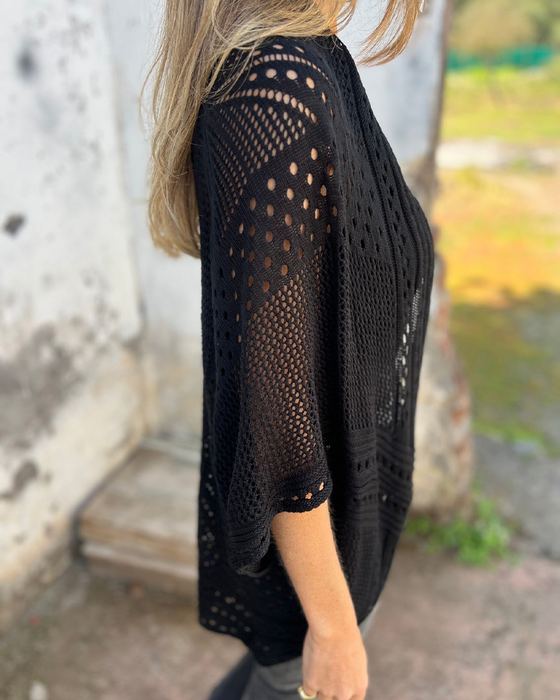 Elegante jas met opengewerkt gebreid ontwerp