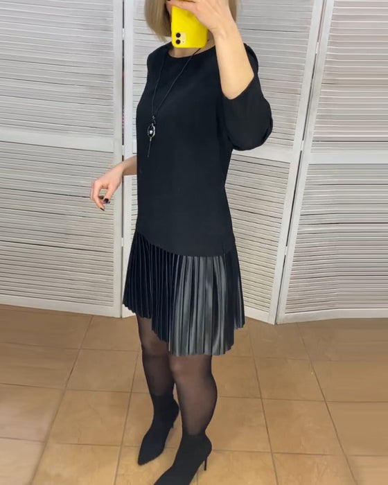 Jurk met geplooide panelen en effen kleuren