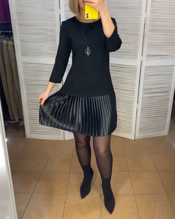 Jurk met geplooide panelen en effen kleuren