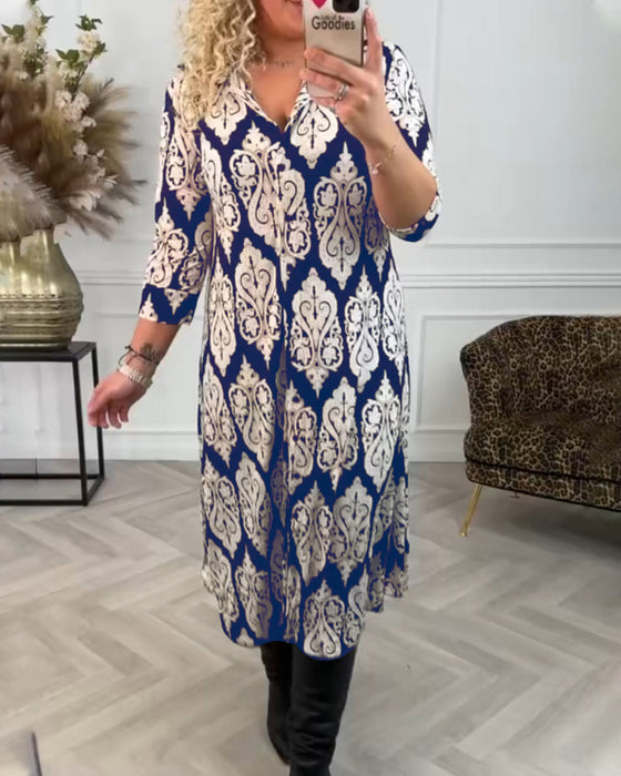 Zijsplit jurk met bedrukte revers