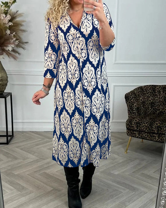 Zijsplit jurk met bedrukte revers