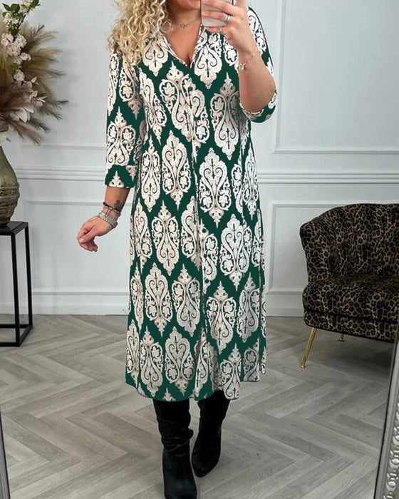 Zijsplit jurk met bedrukte revers