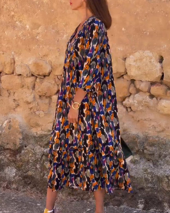 Jurk met retroprint en v-hals