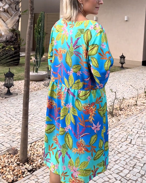 Jurken met botanische prints en casual stijlen