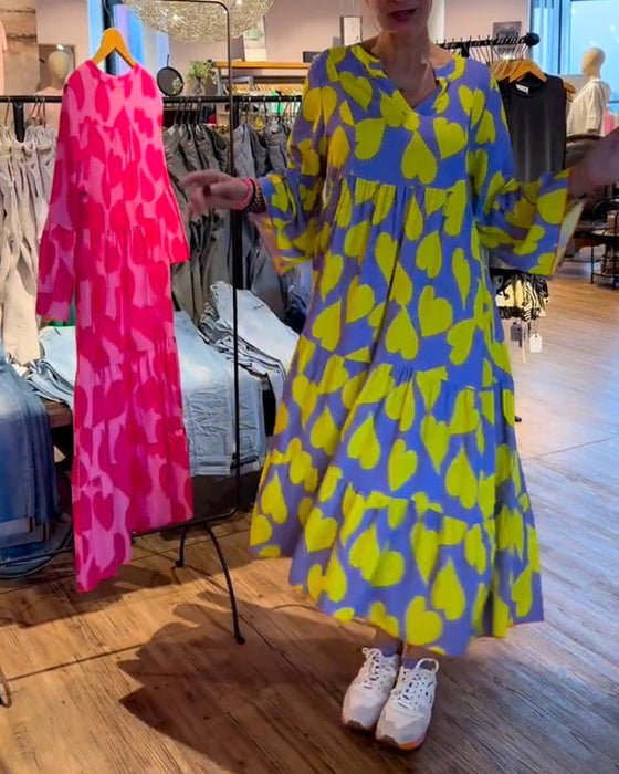 Jurk met V-hals en hartjespatroon