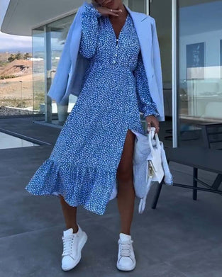 Jurk met bloemenpatchwork en V-hals