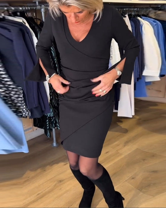 Jurk met V-hals en uitlopende mouw