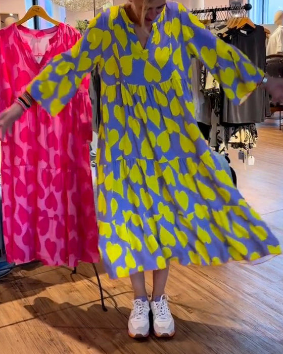 Jurk met V-hals en hartjespatroon