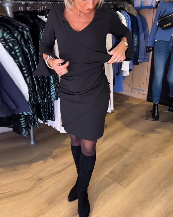 Jurk met V-hals en uitlopende mouw