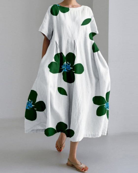 Wijde jurk met korte mouwen en print